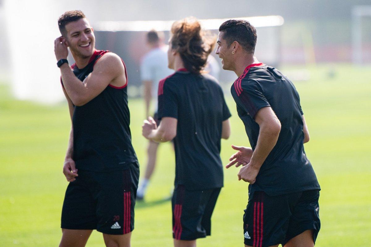 Ronaldo Manchester United ile ilk antrenmanına çıktı