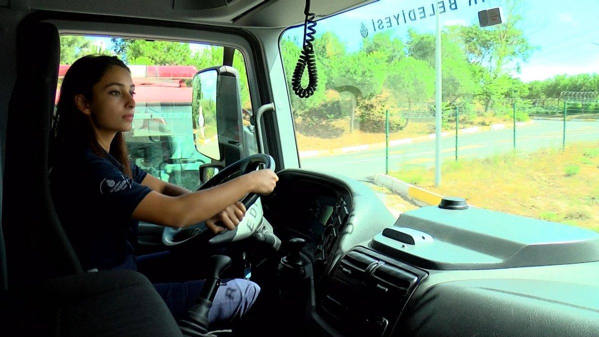 İstanbul'da kadın itfaiyeciler göreve hazır