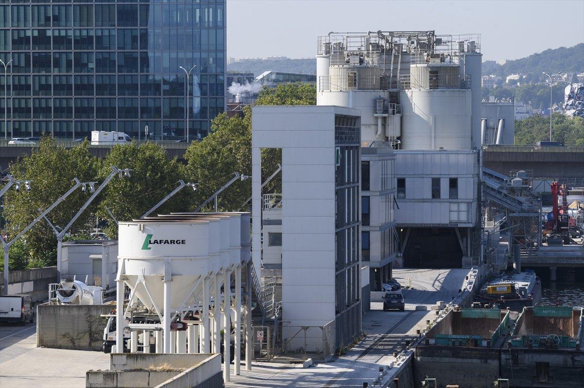 DEAŞ'ı finanse eden Fransız şirket Lafarge, birleştiği rakibinin adını aldı