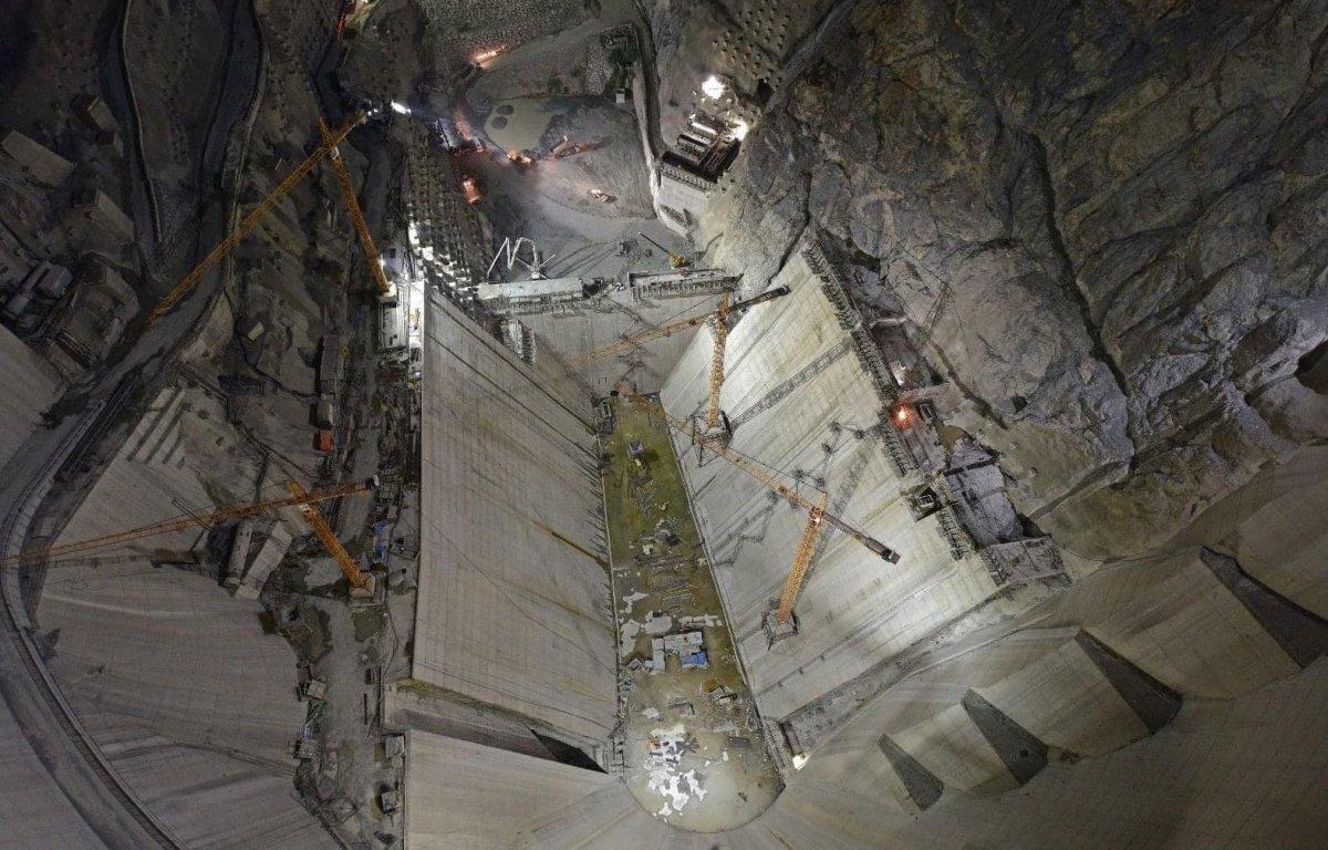 Yusufeli Barajı'nda çalışmalar gece gündüz devam ediyor