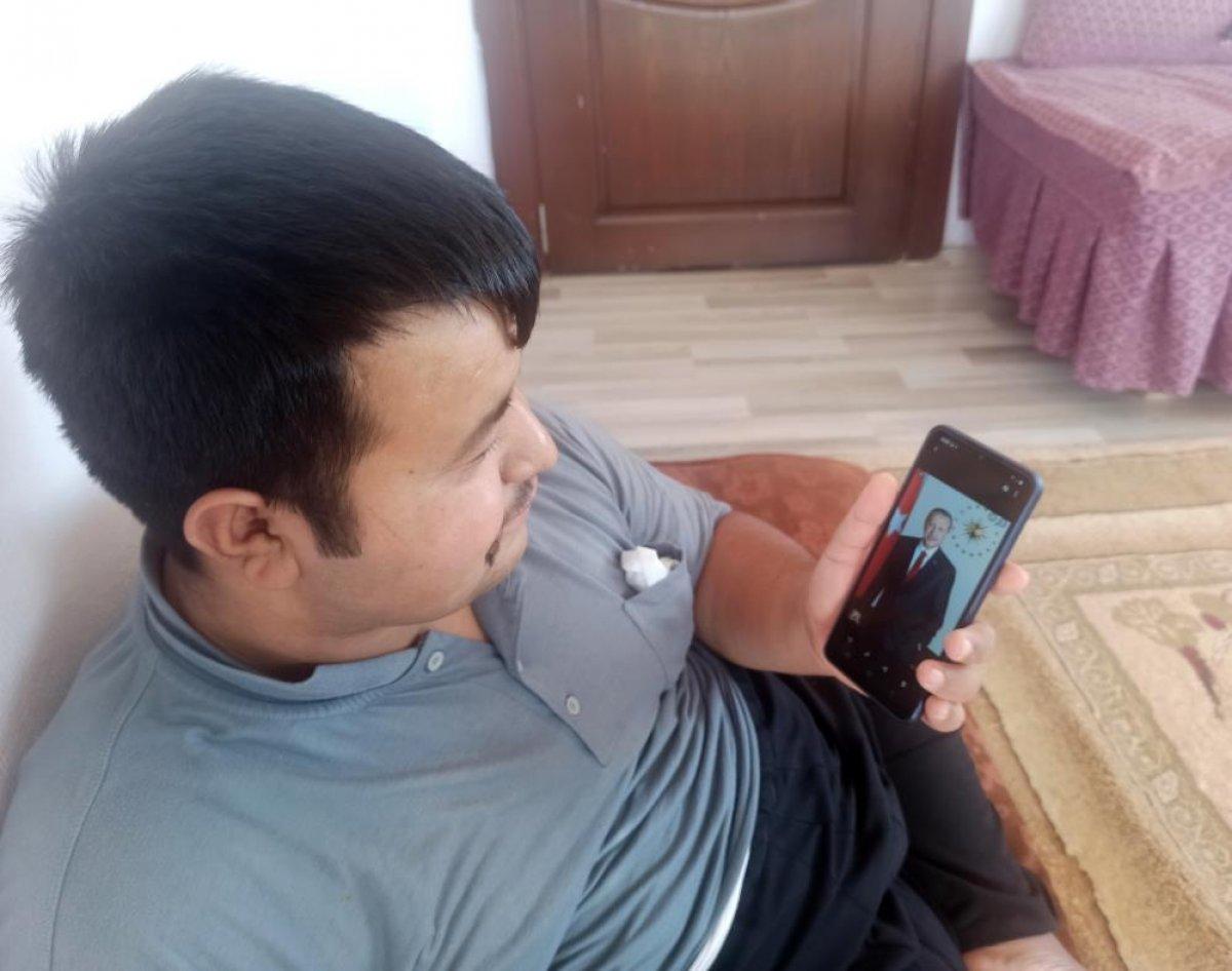 Kahramanmaraşlı engelli gencin Cumhurbaşkanı Erdoğan sevgisi