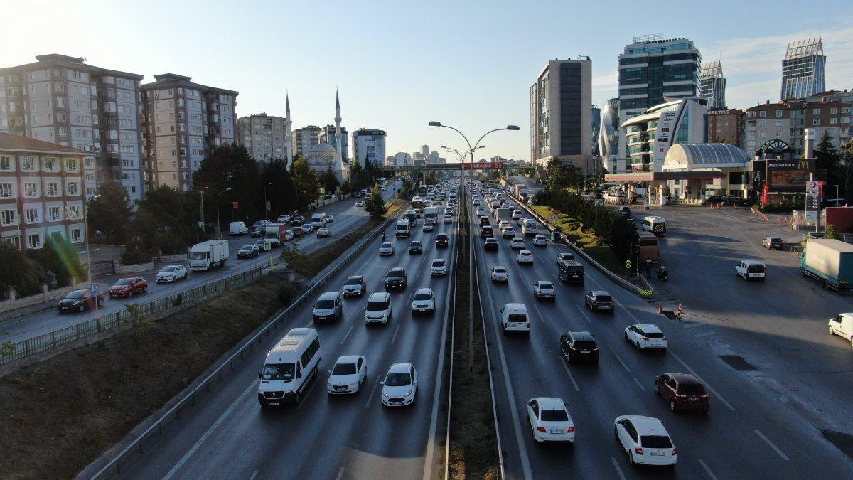 İstanbul’da trafik mesaisi başladı
