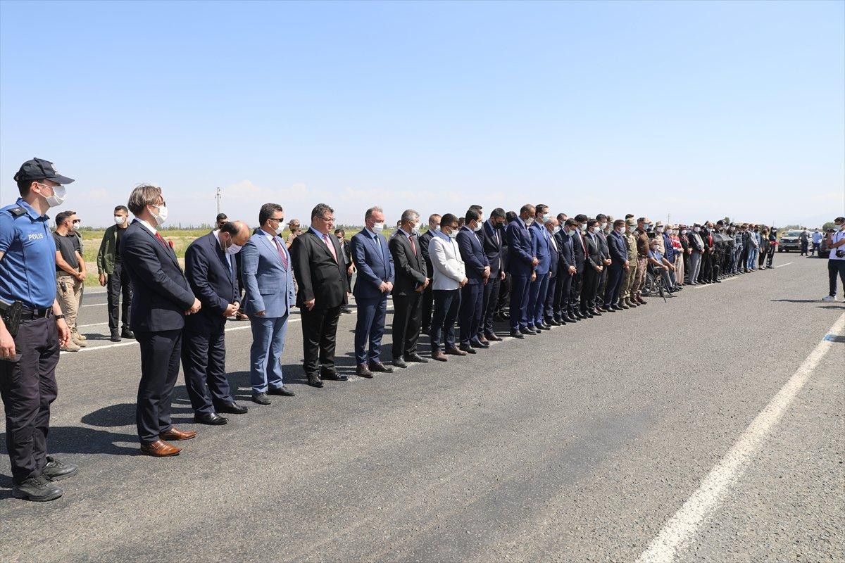 Iğdır'da 6 yıl önce şehit edilen 13 polis için anma töreni düzenlendi