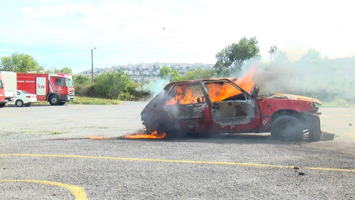 İstanbul'da kadın itfaiyeciler göreve hazır