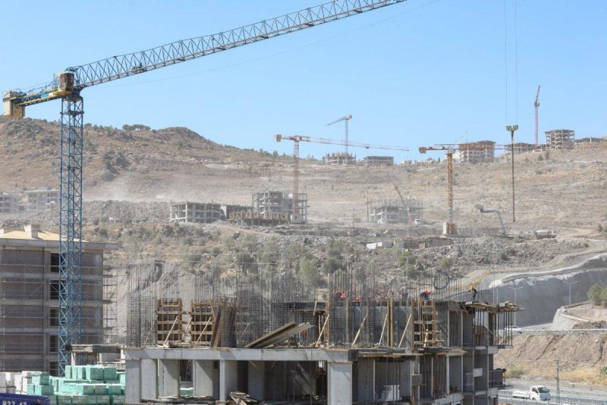 İzmirli depremzedelerin yaraları sarılıyor