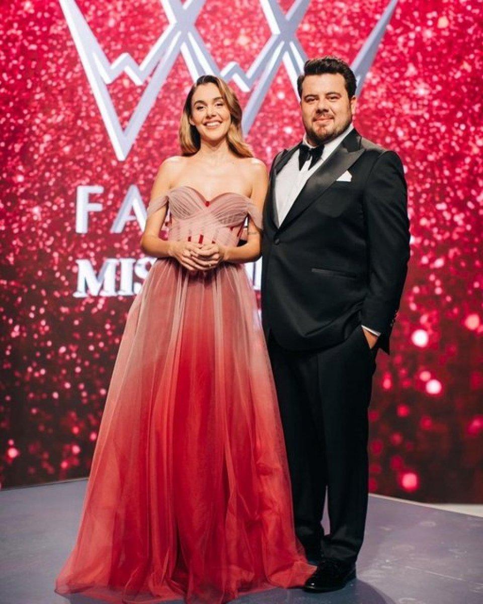 Eser ve Berfu Yenenler'in arasındaki diyalog güldürdü