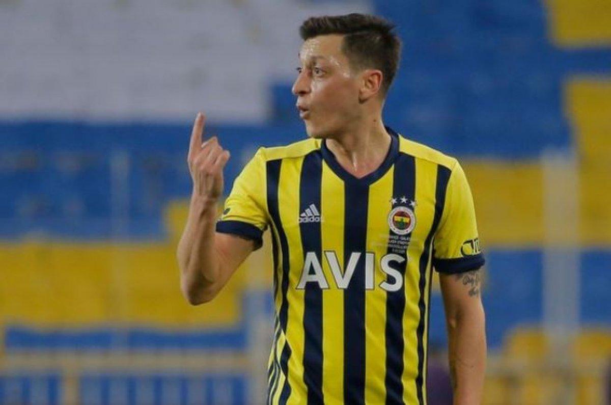 İngiliz basını: Mesut Özil, Fenerbahçe'de mutsuz