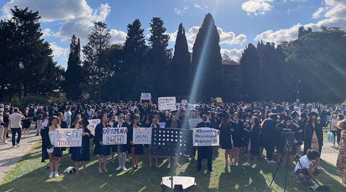 Boğaziçi’nde alternatif mezuniyet töreni