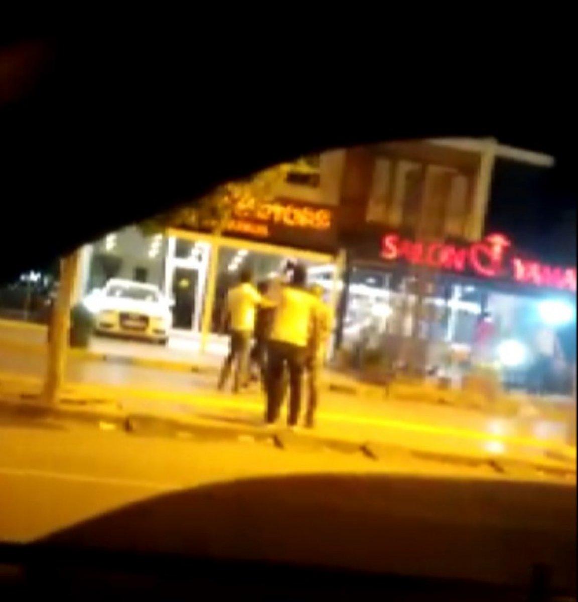 Diyarbakır’da bıçaklı kavga: 3 yaralı