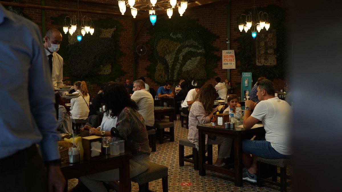 İstanbul'da 8 bin 400 lira maaş veren kebapçı, garson bulamıyor