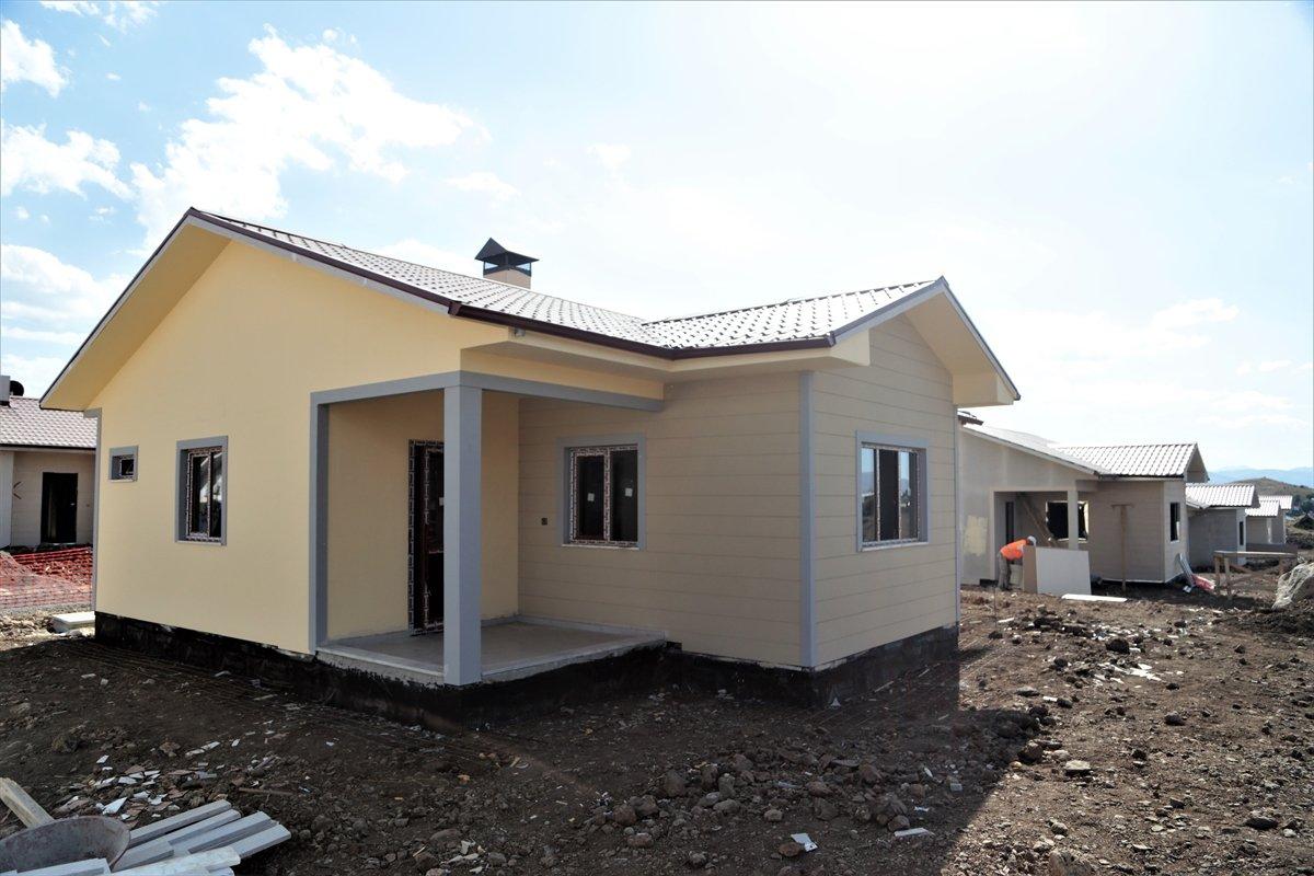 Erzurum’da, depremzedelere 350 konutun teslimi bu yıl yapılacak
