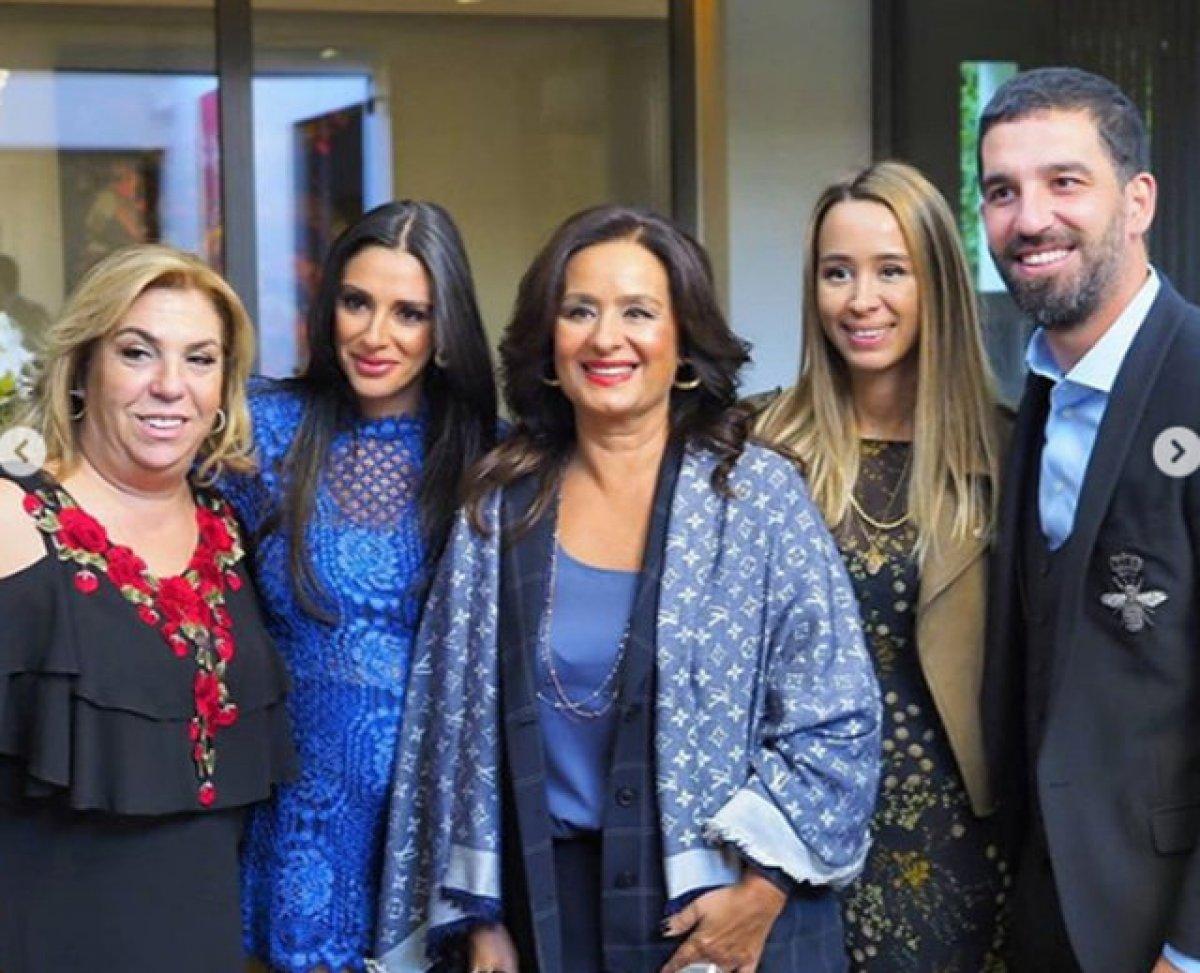 Aslıhan Doğan Turan'ın annesinin evine hırsız girdi