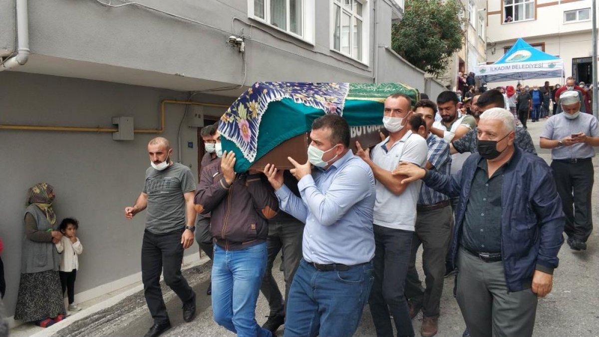 Samsun'da evlenen genç kadın, düğün günü annesini kaybetti