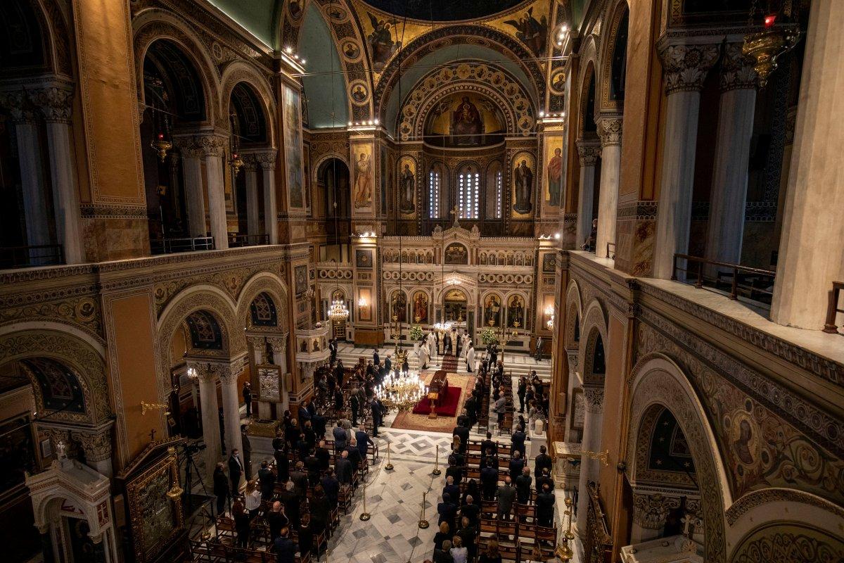 Türk dostu Yunan sanatçı Theodorakis, son yolculuğuna uğurlandı
