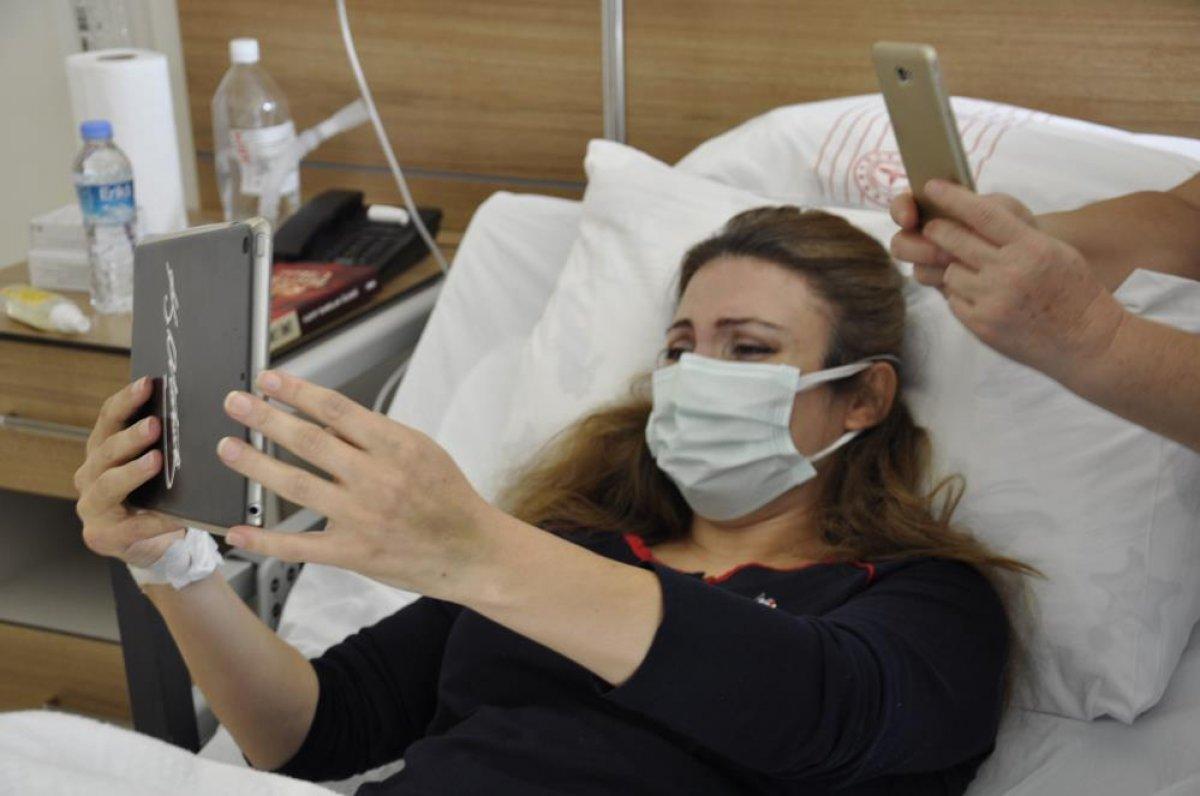 Eskişehir'de aşı yaptırmayan ve virüse yakalanan anne, bebeğini 'çevrimiçi' gördü