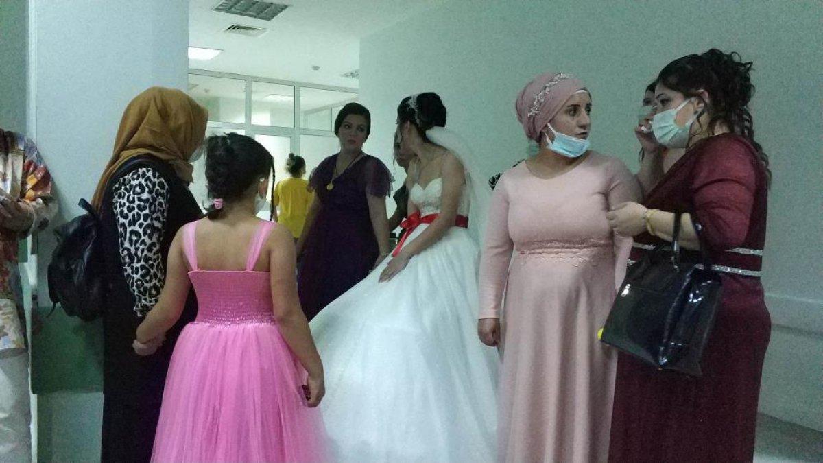 Samsun'da evlenen genç kadın, düğün günü annesini kaybetti