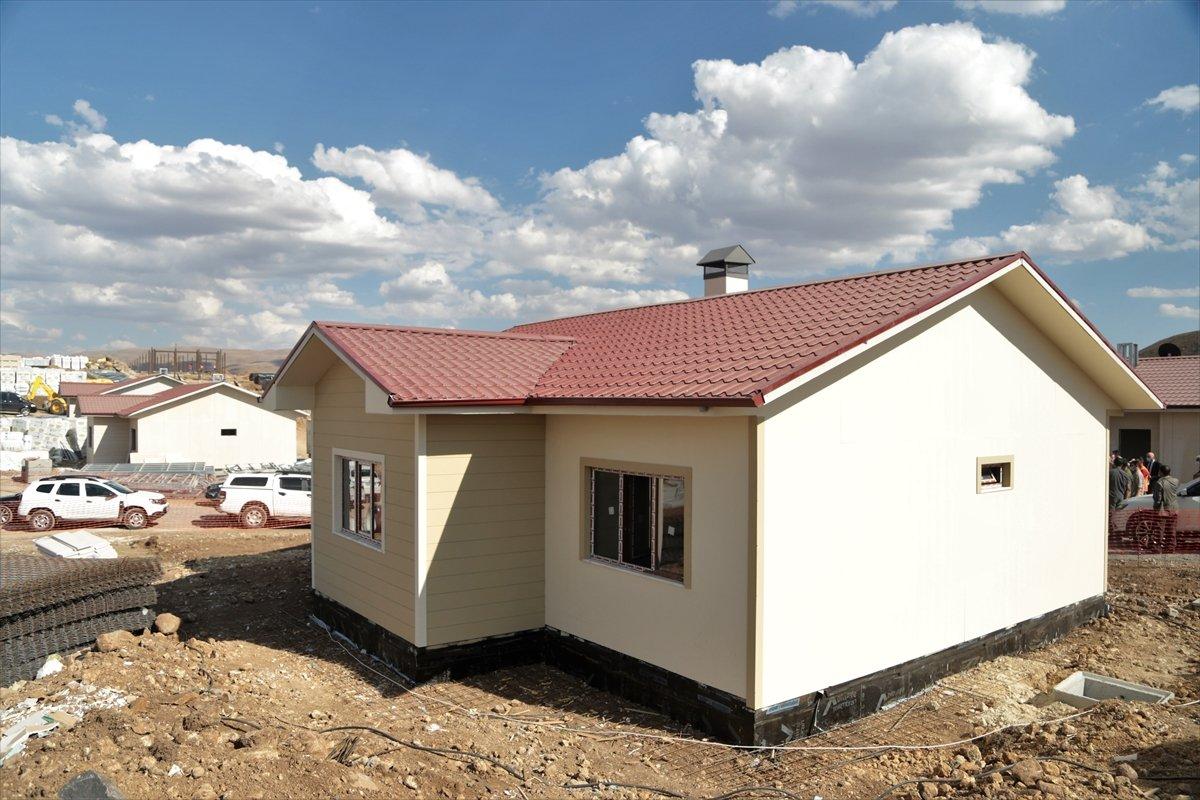 Erzurum’da, depremzedelere 350 konutun teslimi bu yıl yapılacak