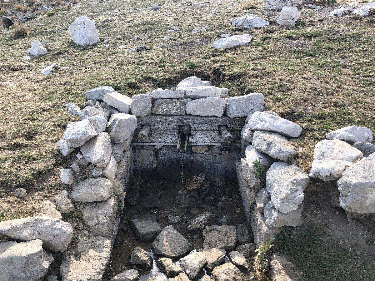 Antalya Kartal Gölü'nde 5 dekarlık alan kurudu