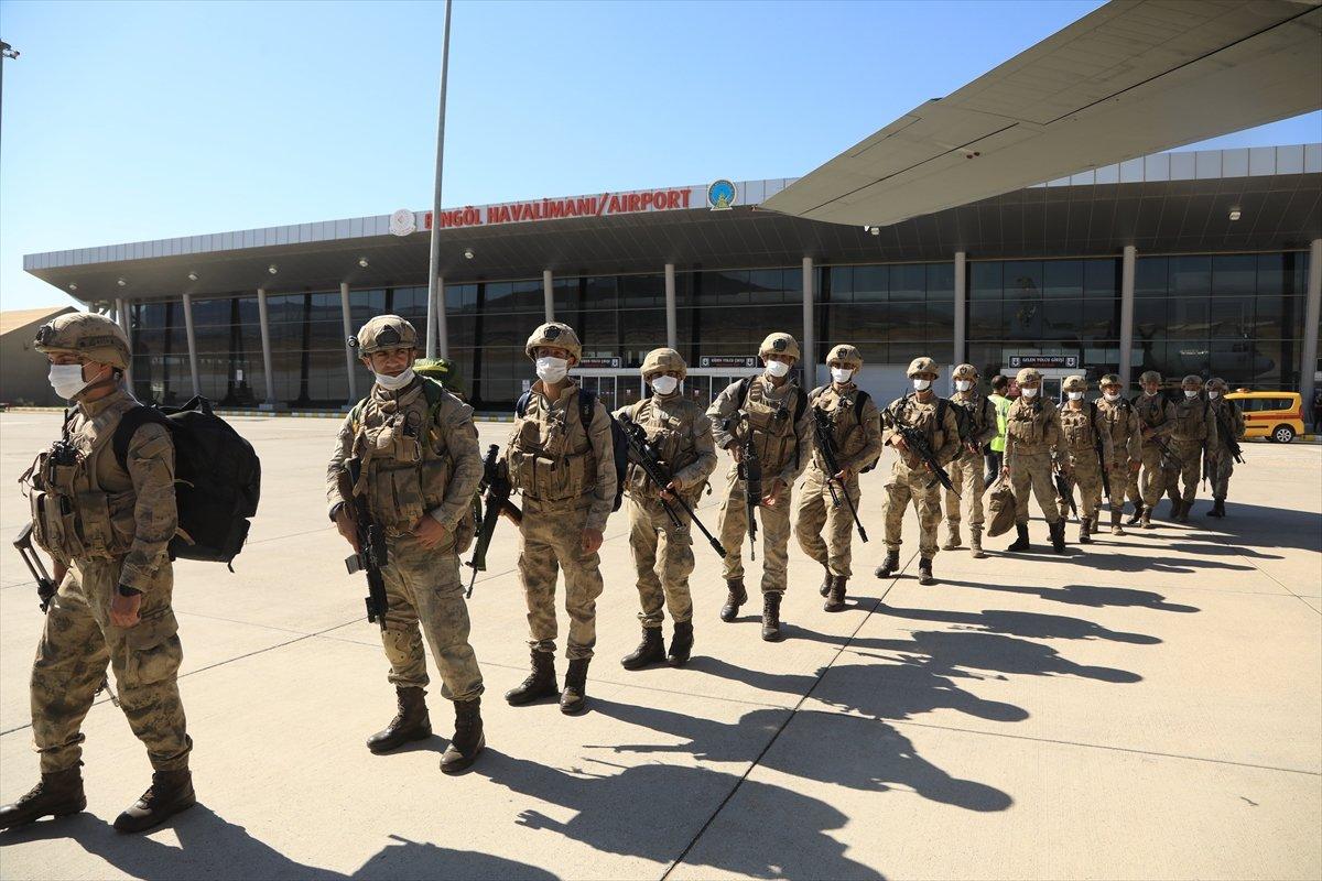 Bingöl’de, komandolar dualarla Suriye’ye uğurlandı