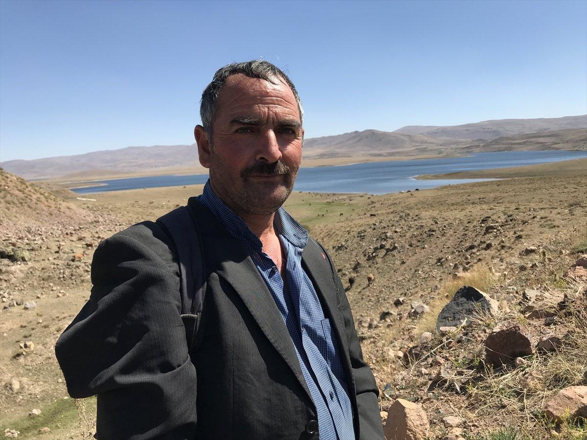 Erzurum'da baraj sularının çekilmesiyle mezarlık ortaya çıktı