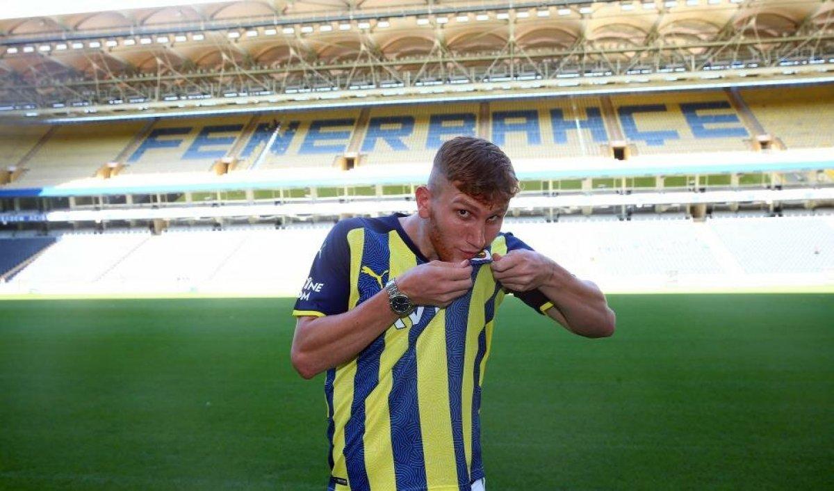 Burak Kapacak: Rakipler Fenerbahçe'den korkuyor