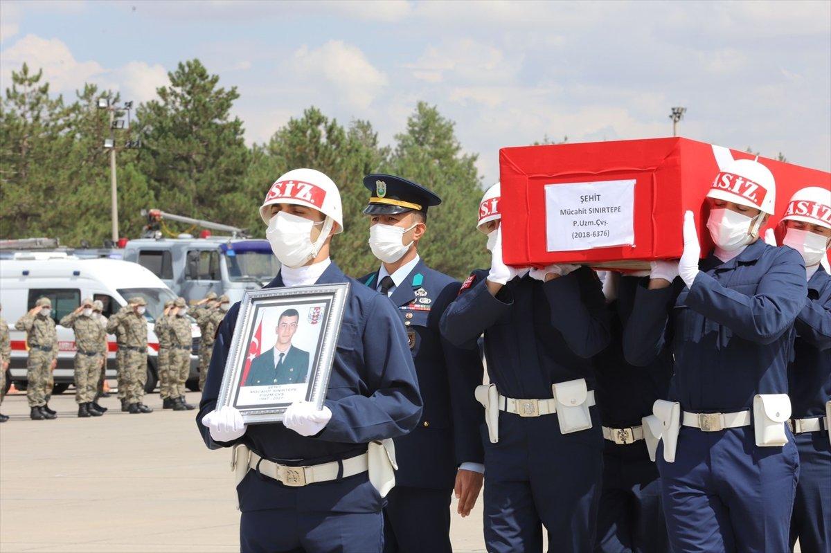 İdlib'de 2 asker şehit oldu