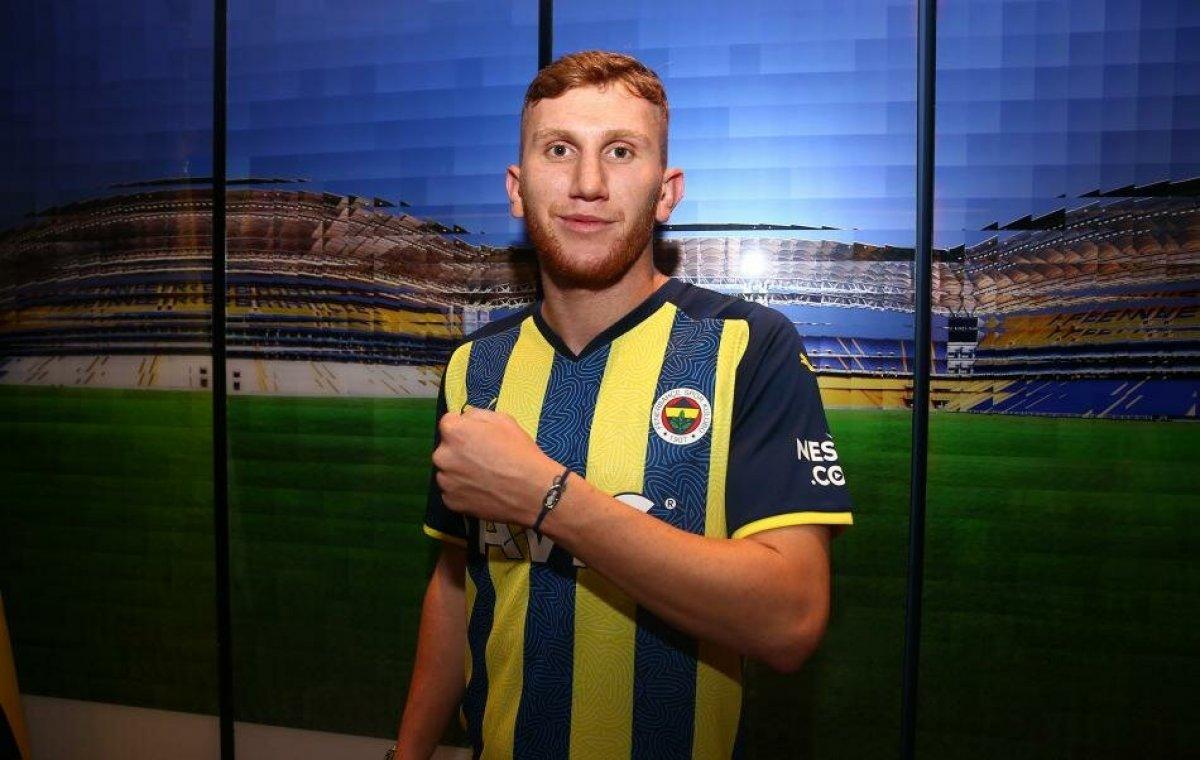 Burak Kapacak: Rakipler Fenerbahçe'den korkuyor