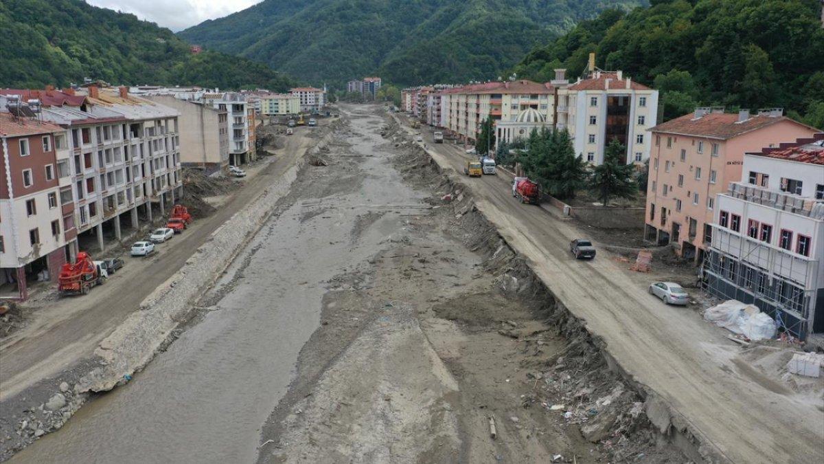 Kastamonu’da sel felaketinin izleri siliniyor