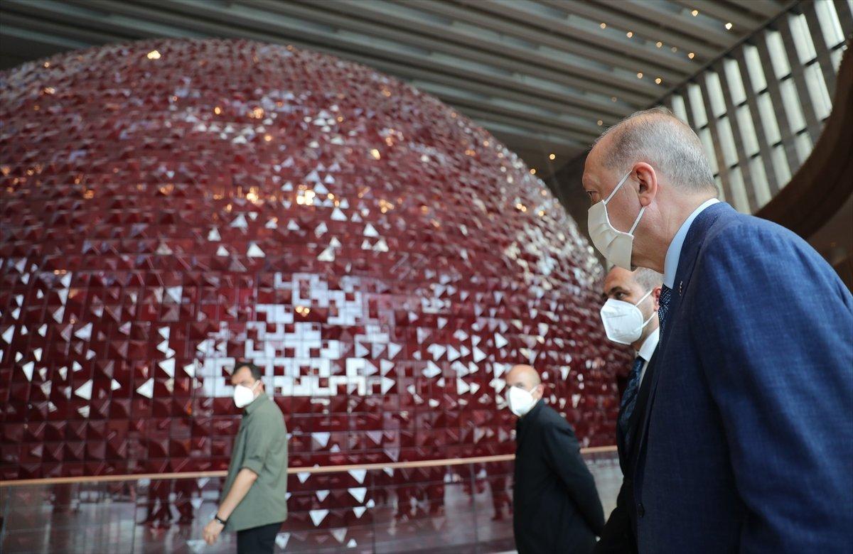 Cumhurbaşkanı Erdoğan'dan AKM'ye ziyaret