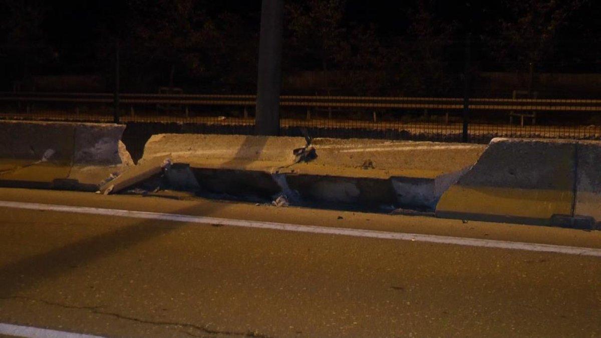 Kartal'da direksiyon hakimiyetini kaybeden otomobil kaza geçirdi: 4 yaralı