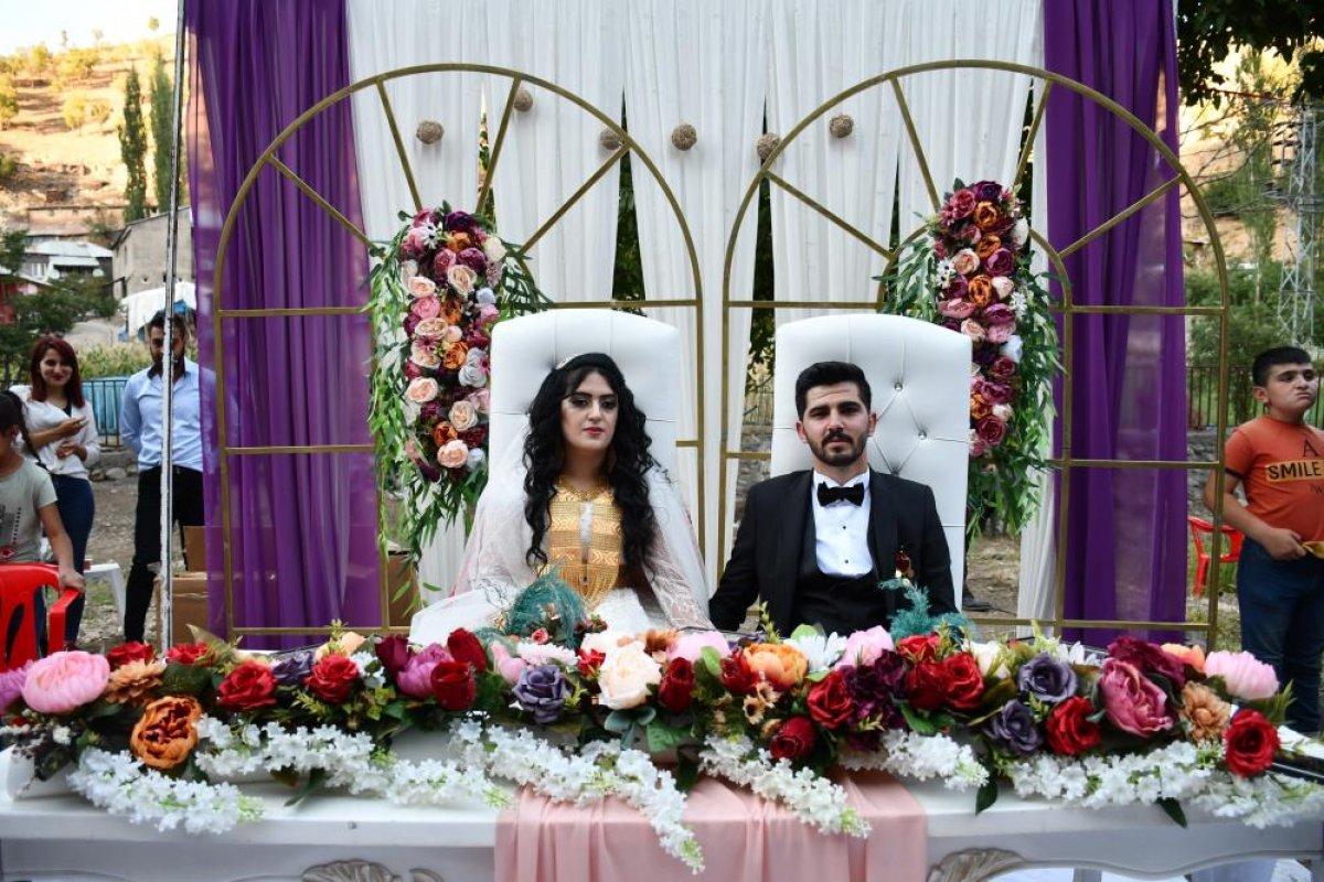 Şırnak'ta damada 373 bin geline ise 1 kilo altın takıldı