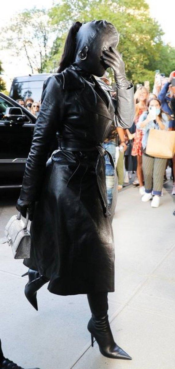 Kim Kardashian yeni tarzı ile dikkati çekti