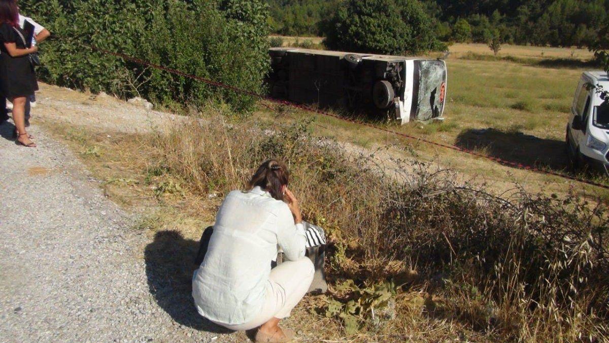 Muğla’da, tur otobüsü öğrenci servisi ile çarpıştı: 1 ölü, 55 yaralı