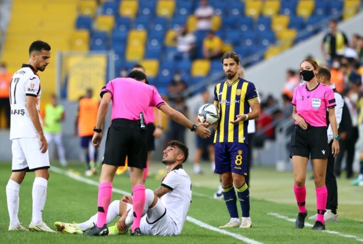 Ankaragücü ile Gençlerbirliği, 40 yıl sonra alt ligde karşılaştı