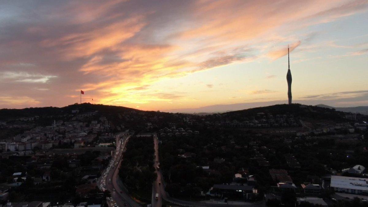 İstanbul'da Çamlıca Kulesi'yle gün doğumunun eşsiz manzarası birleşti