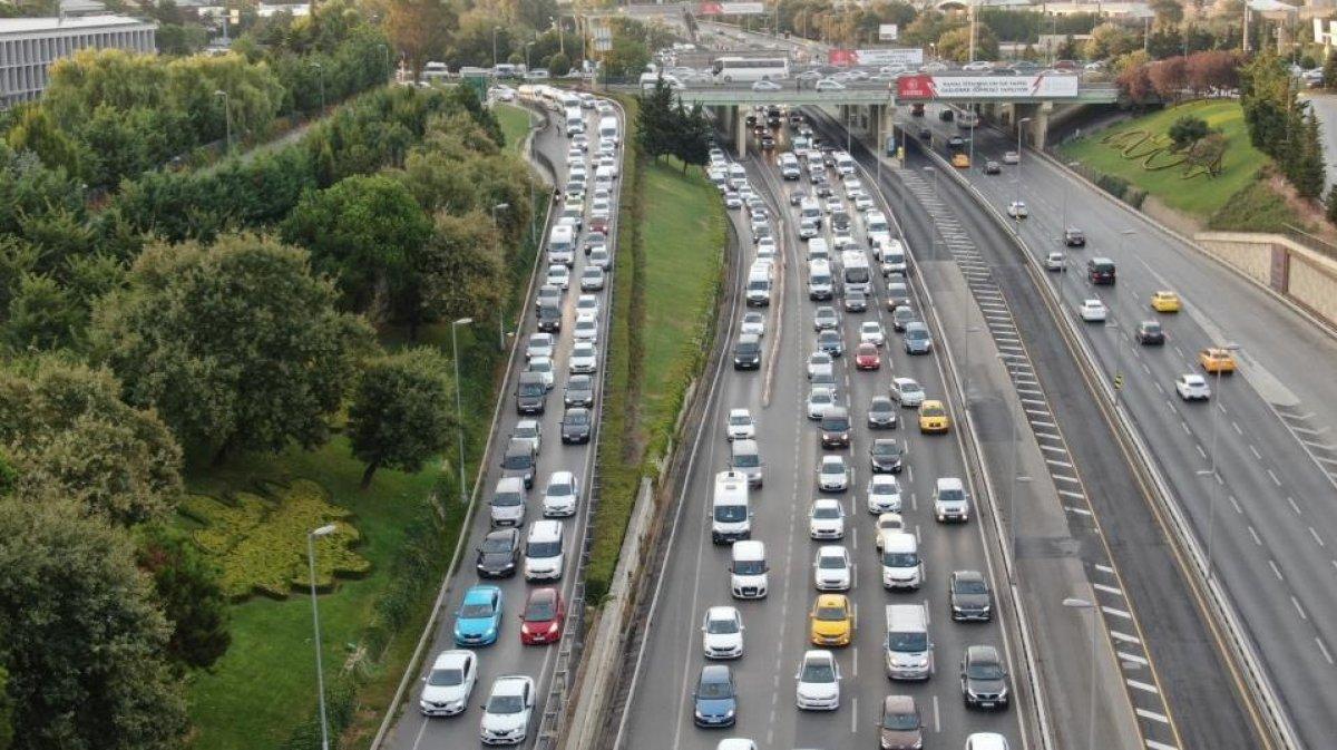 İstanbul'da haftanın ilk iş günü