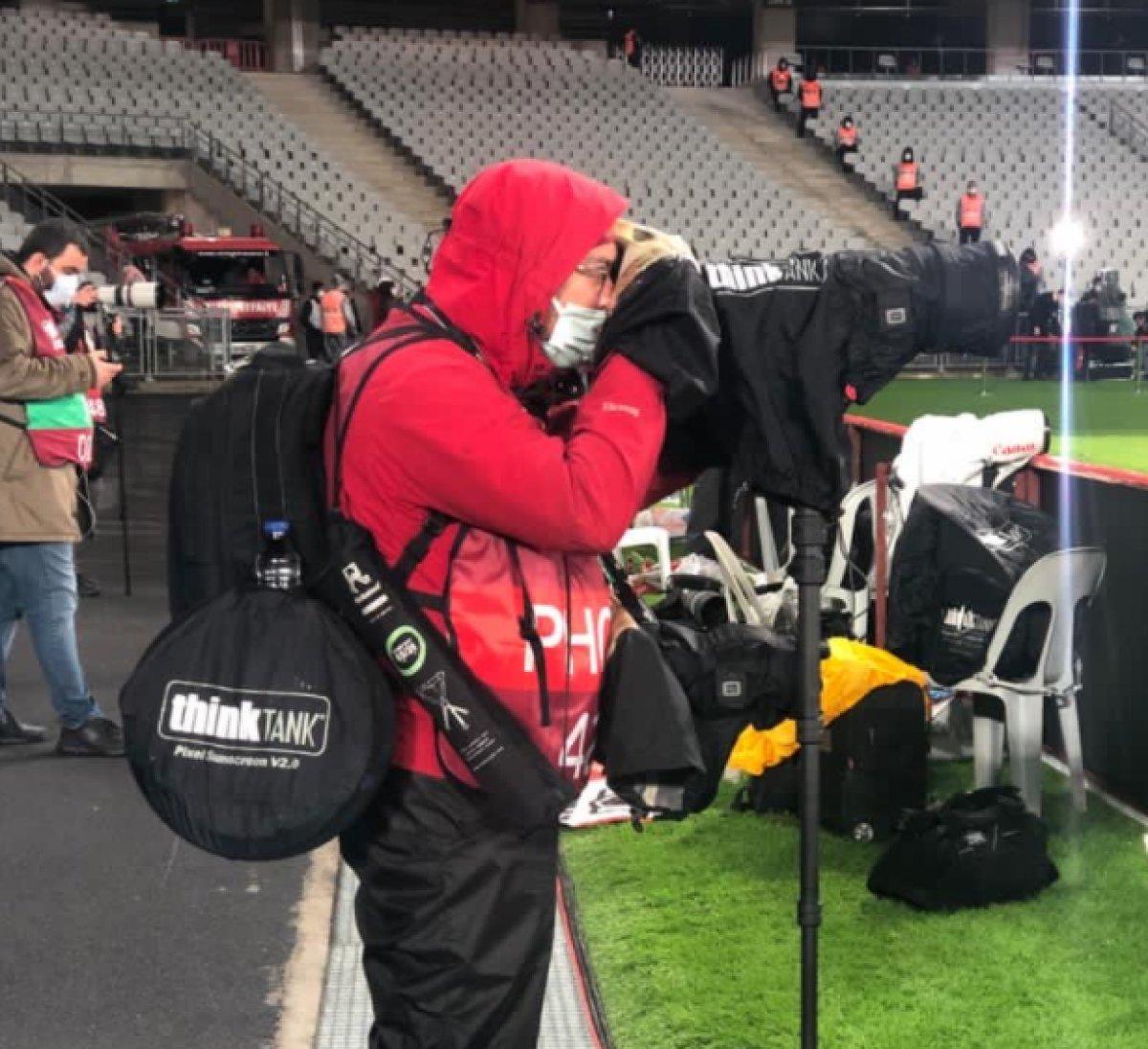 Kamera arkasının bilinmeyen yüzleri: Foto muhabirleri