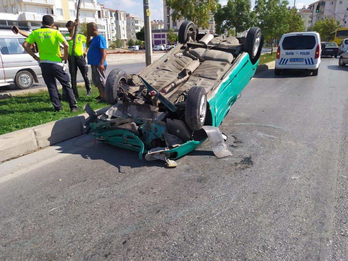 Kocaeli'de hatalı sollama kazaya sebep oldu: 4 yaralı