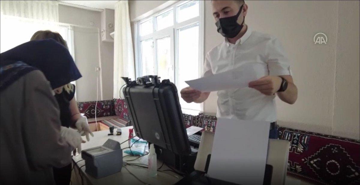 Karabük’te hasta ve yaşlılar için ‘evde nüfus cüzdanı’ uygulaması