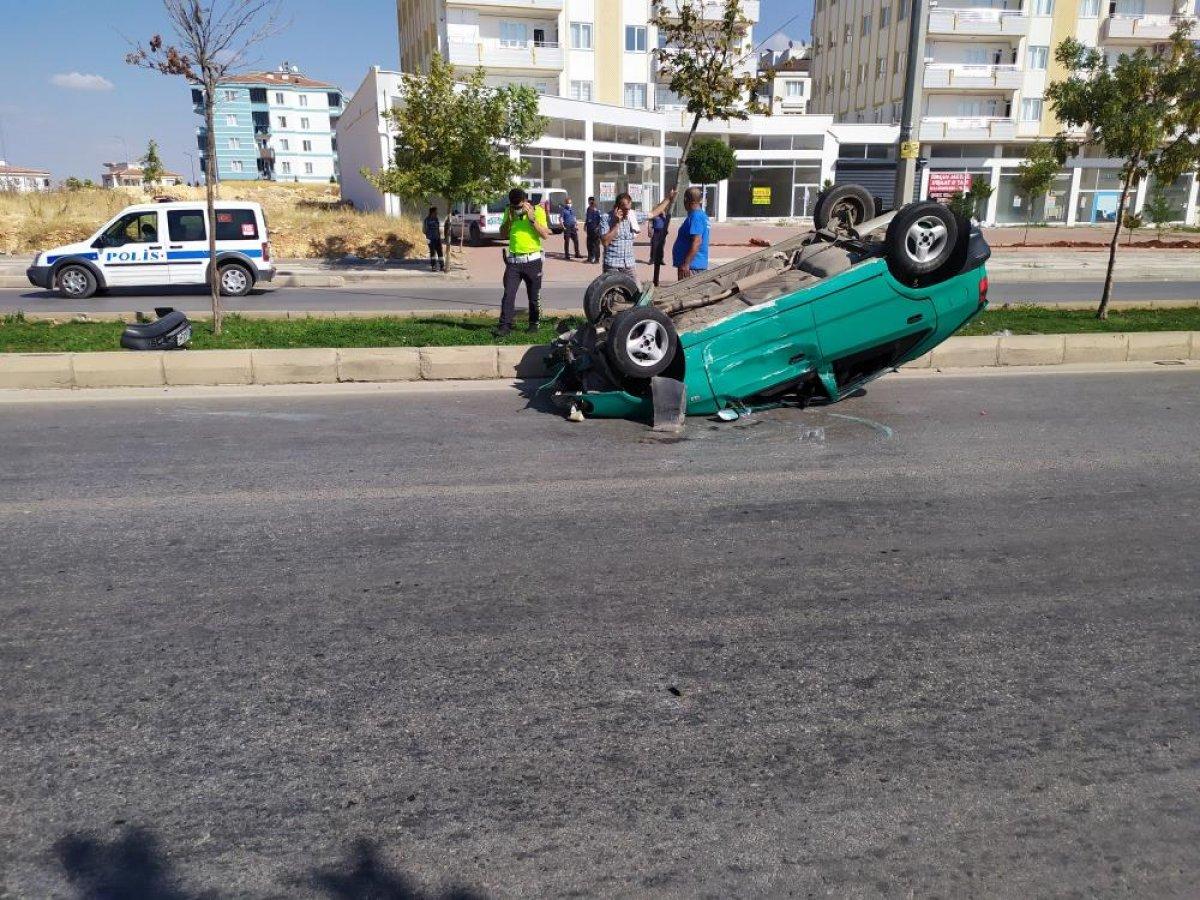 Kocaeli'de hatalı sollama kazaya sebep oldu: 4 yaralı