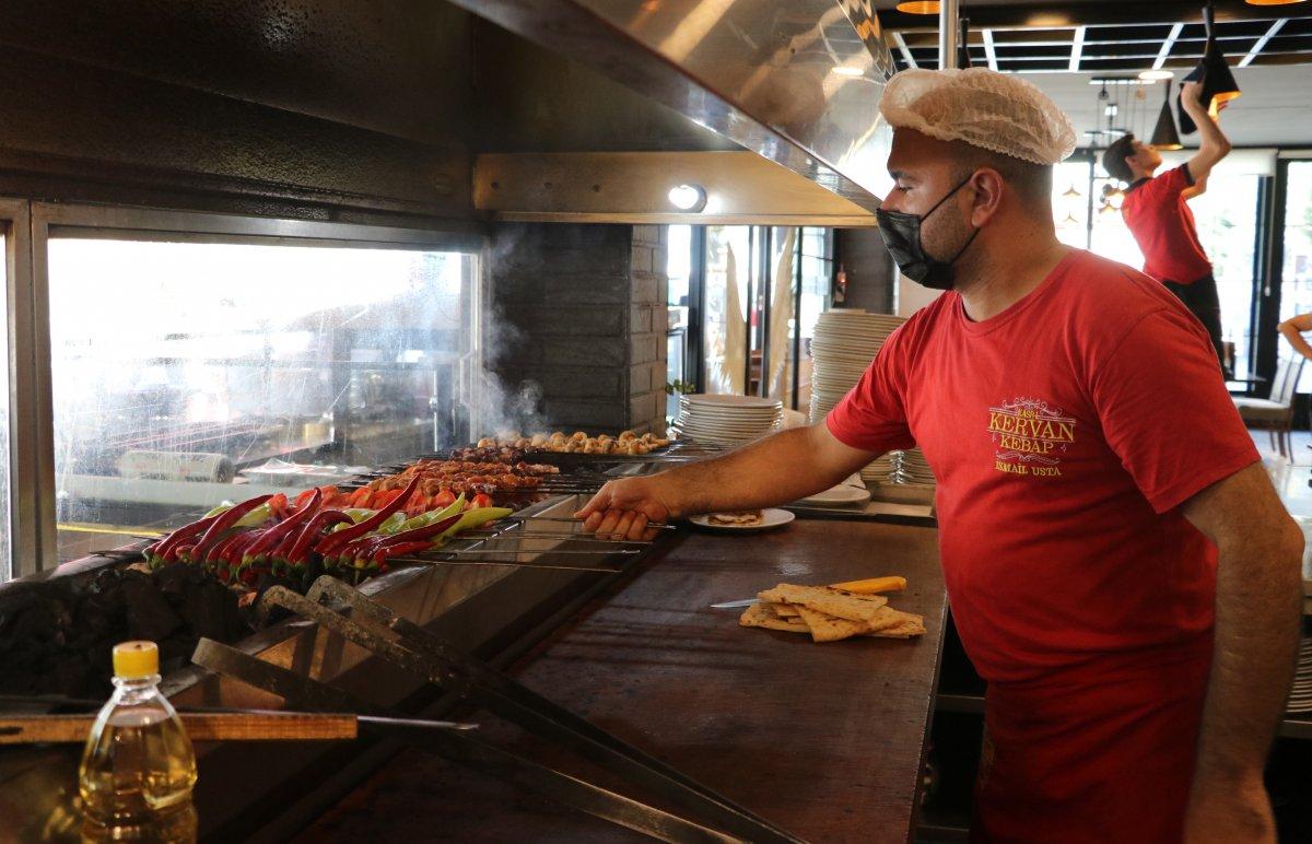 Yüksek maaşlara çalışan bulamayan işverenler sitem etti