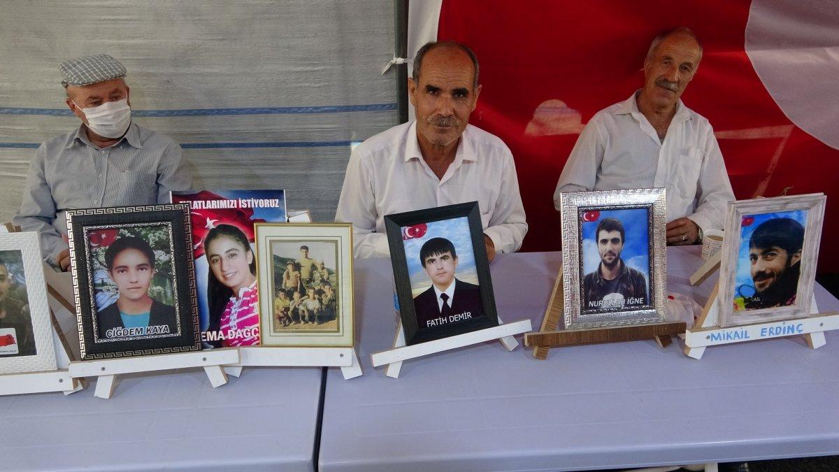 Nöbet çadırından oğluna seslendi: Gelirsen hakkım helal, gelmezsen etmiyorum