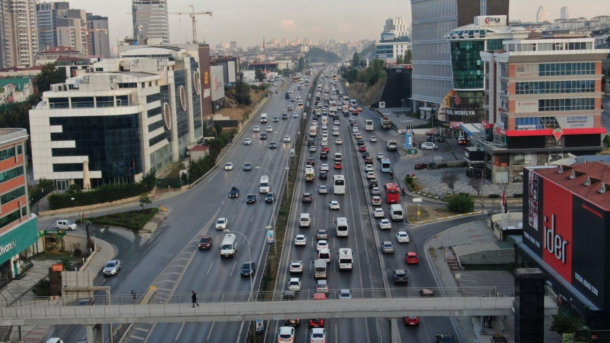 İstanbul'da trafik yoğunluğu yüzde 60'ı gördü