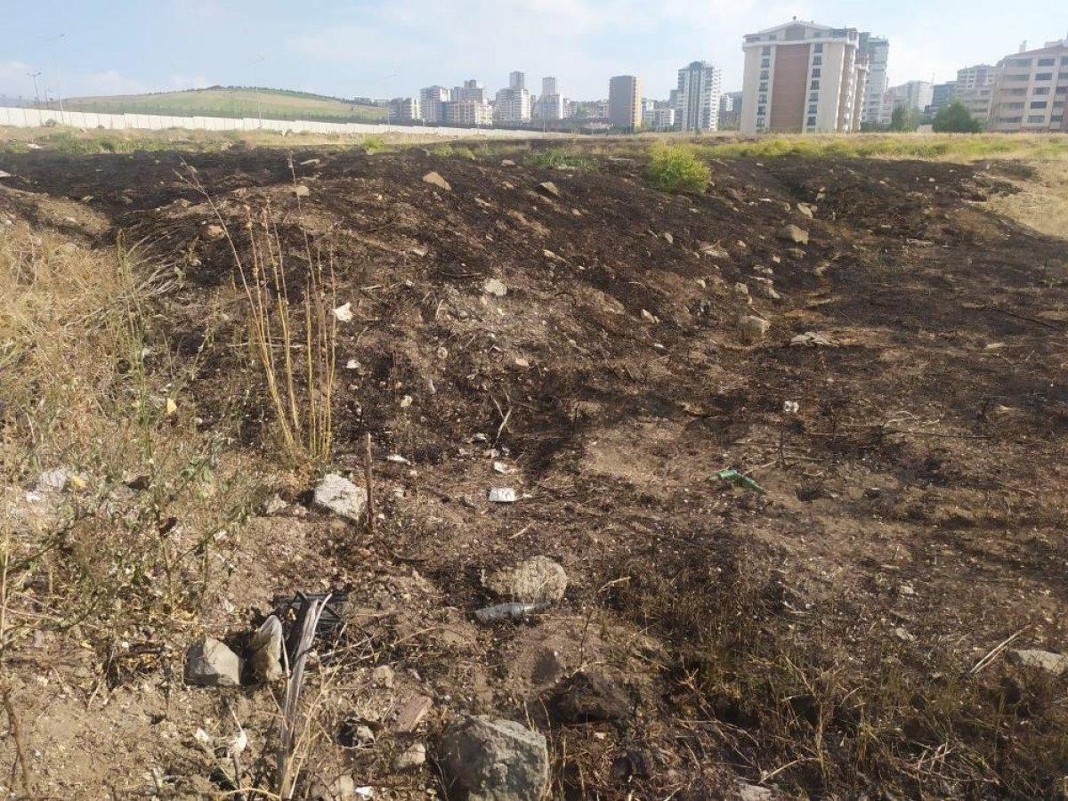 Ankara'da yıldırım düşen boş arazide yangın çıktı