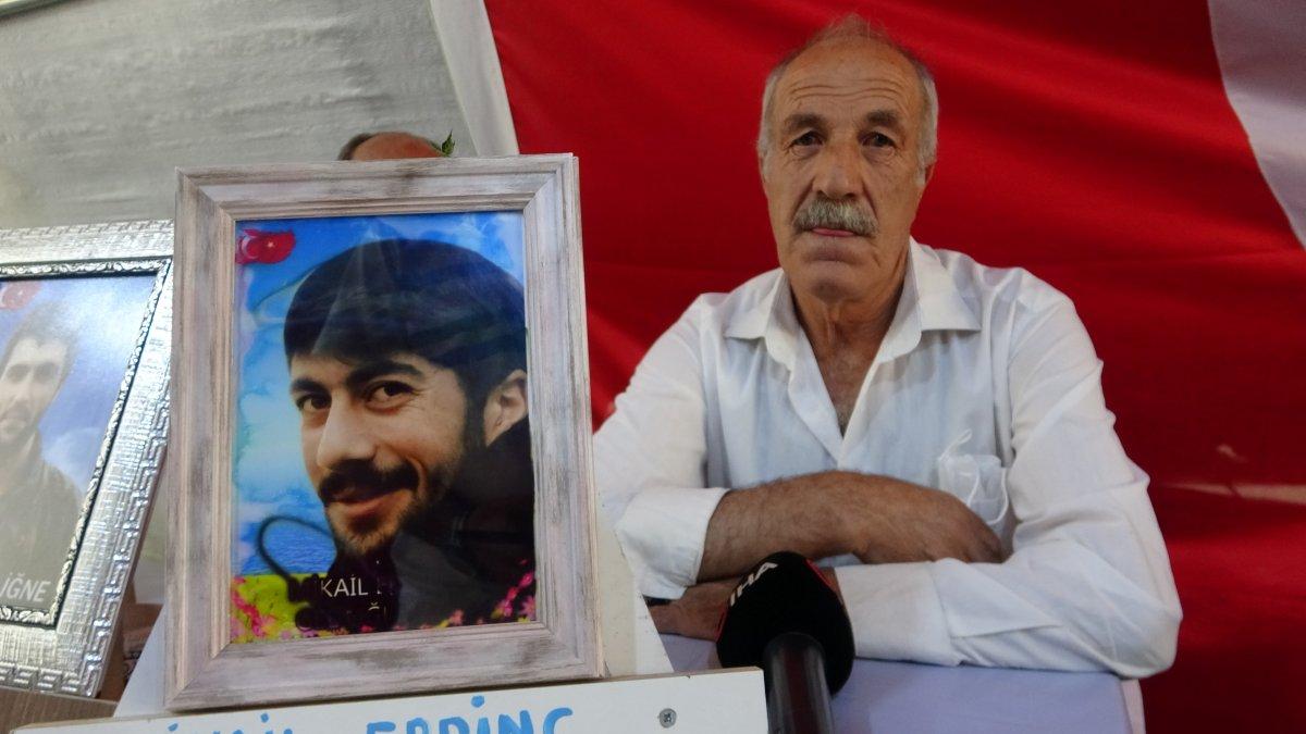 Nöbet çadırından oğluna seslendi: Gelirsen hakkım helal, gelmezsen etmiyorum