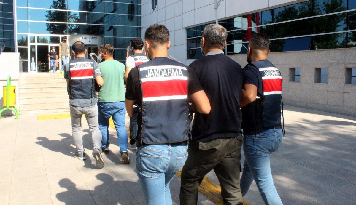 Terör örgütüne finans sağlayan 2 kişi tutuklandı