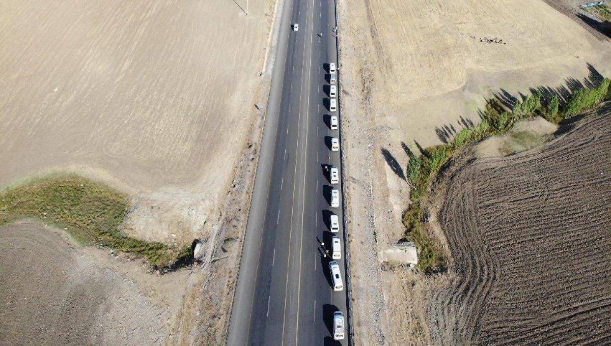 Muş'ta görevli timler servis araçlarını drone ile denetledi