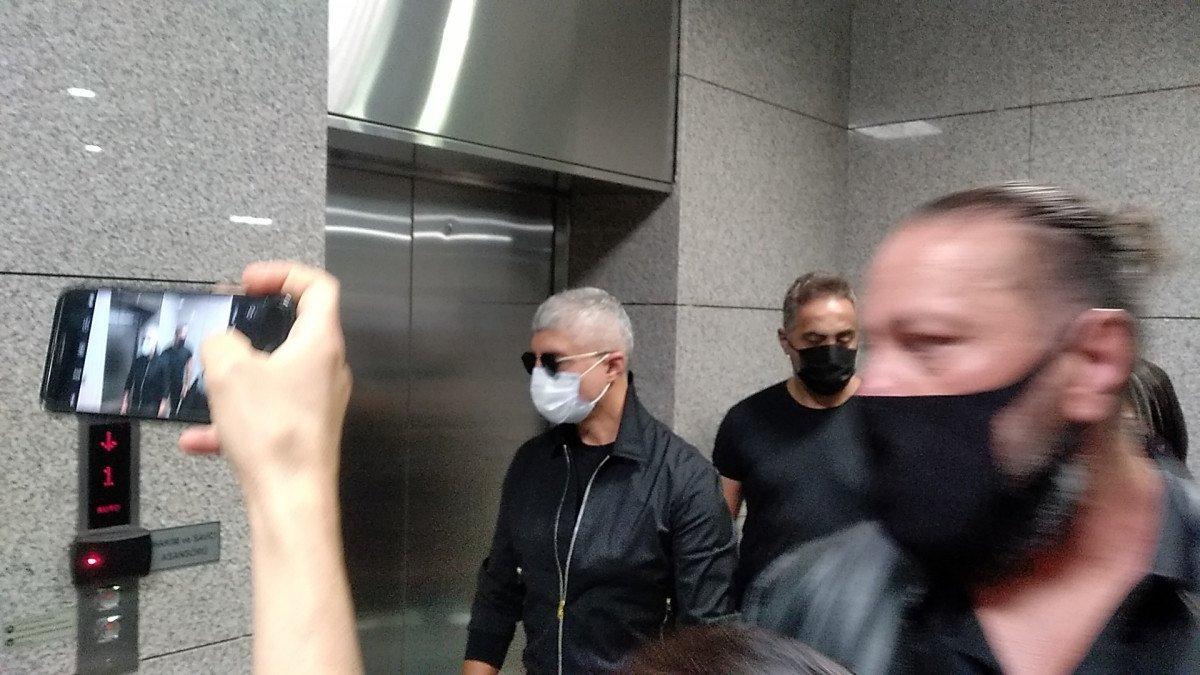 Özcan Deniz, eski eşini darbettiği iddiasıyla hakim karşısında