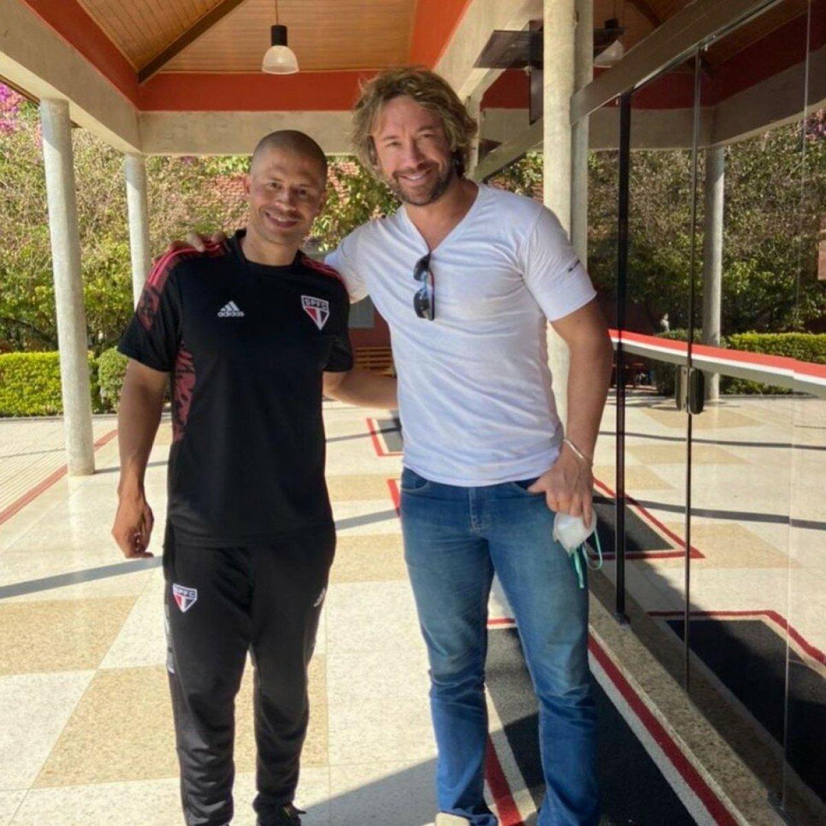 Diego Lugano: Rossi'ye kefilim