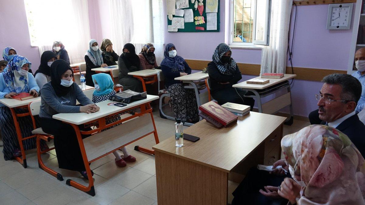 Kahramanmaraş Müftüsü Tekin: Aşı olmak farz-ı ayndır